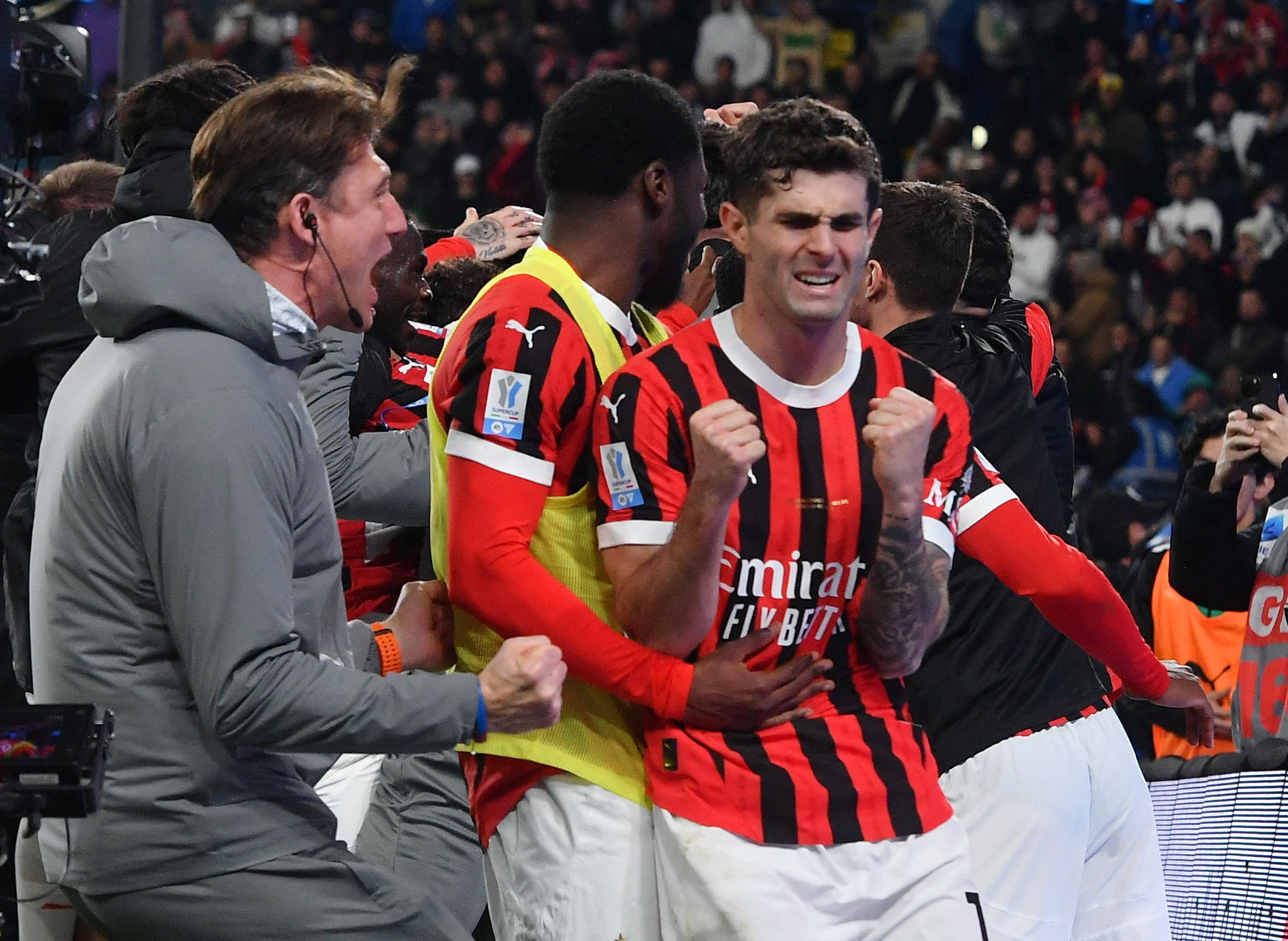 AC米兰翻盘晋级，米兰德比重燃激烈角逐的简单介绍