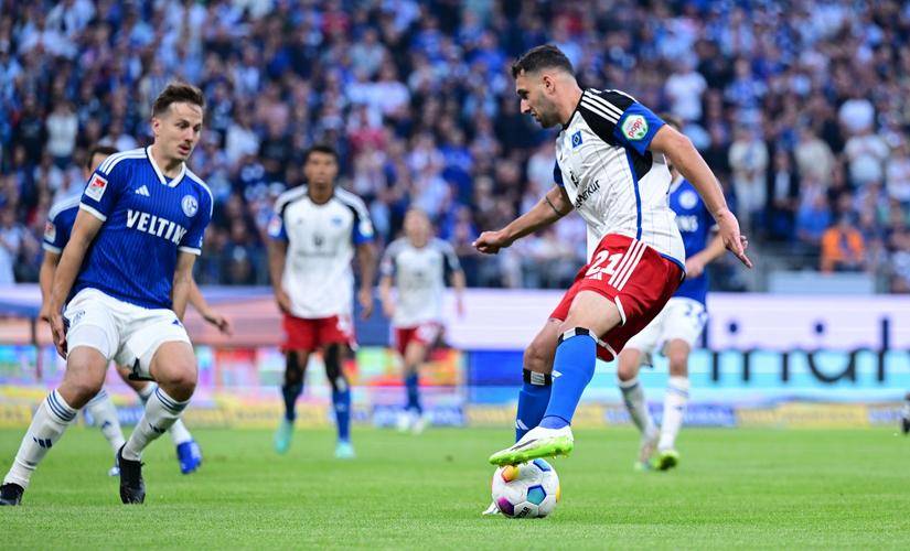 沙尔克在主场大获全胜，全队士气高昂