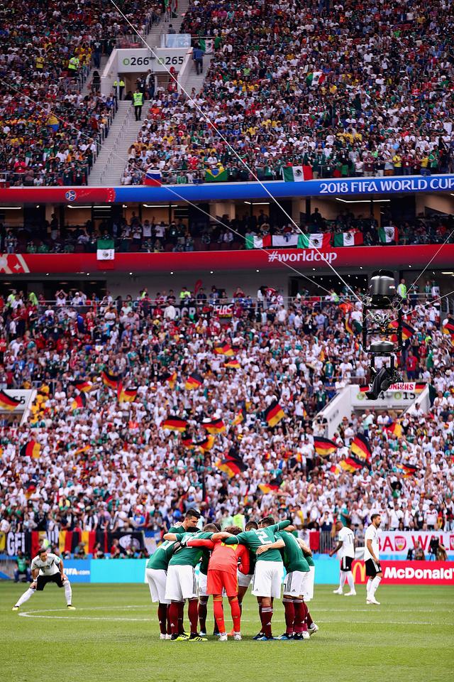 荷兰队在比赛中取得悬念胜利