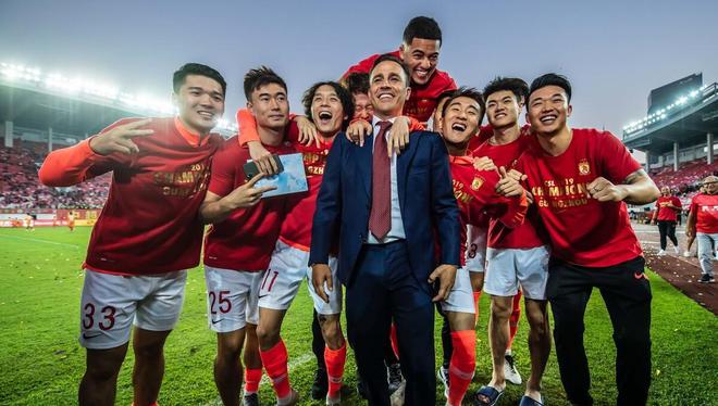 广州恒大轻取广岛亚冠小组赛告捷改写成恒大轻松击败广岛小组晋级的简单介绍