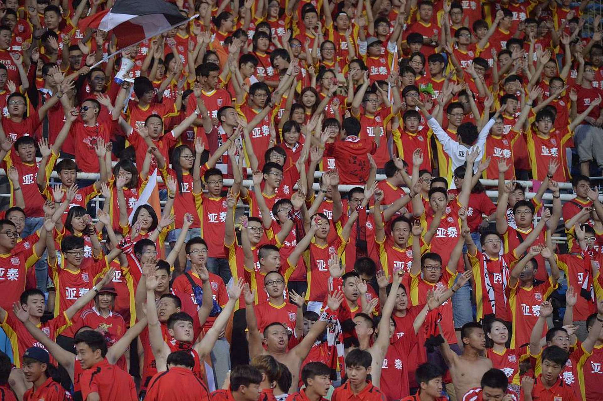 国内足球联赛实力战准备火热进行的简单介绍