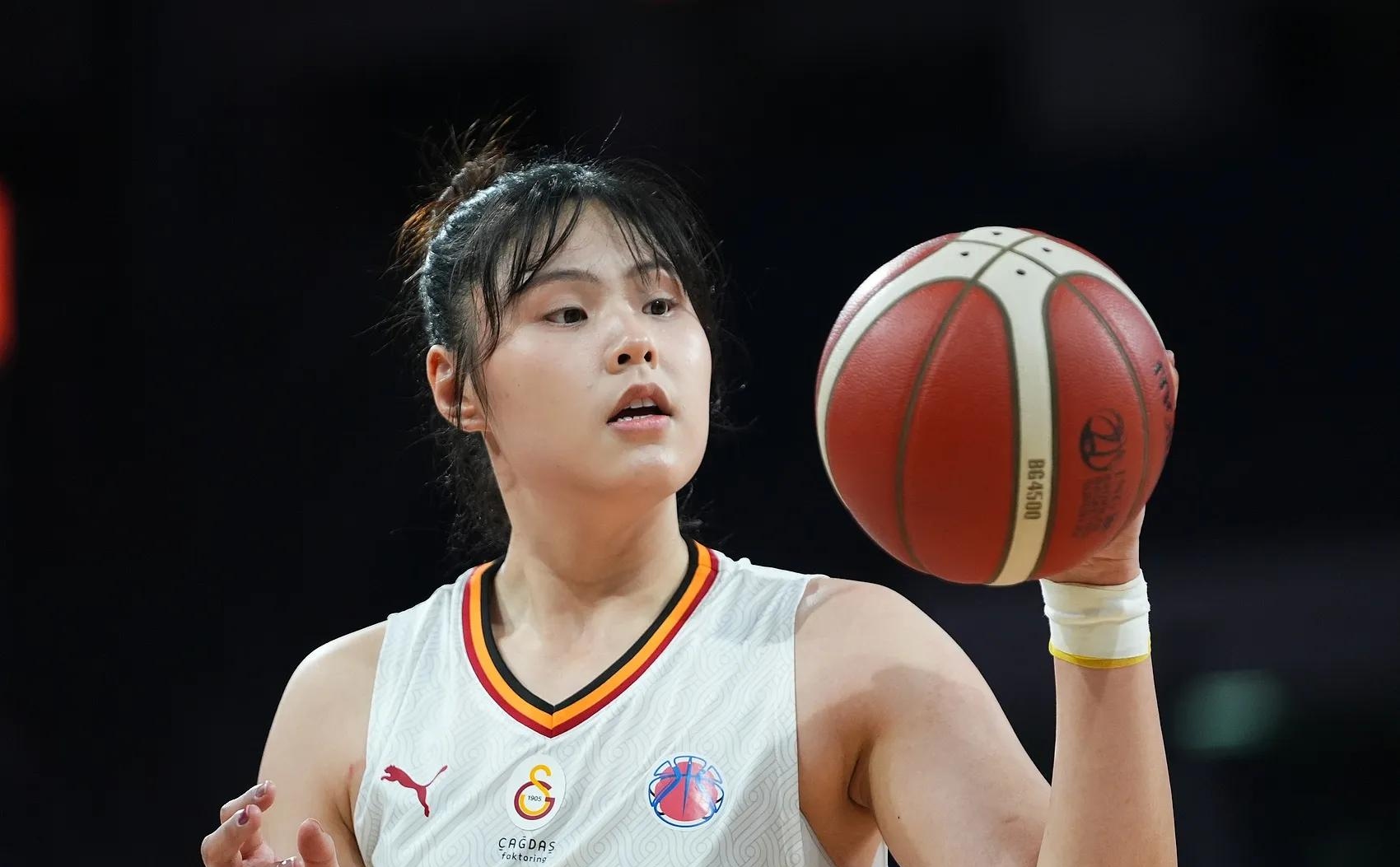 沈阳女篮名宿加盟队伍担任教练