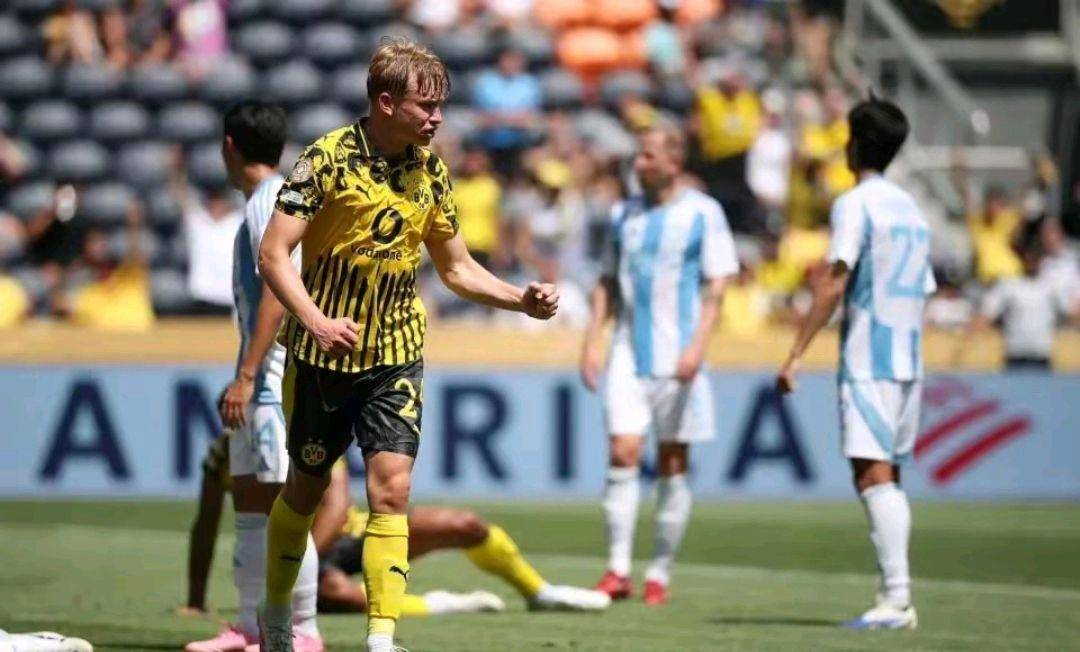 包含多特蒙德战平对手，难掩遗憾之情的词条