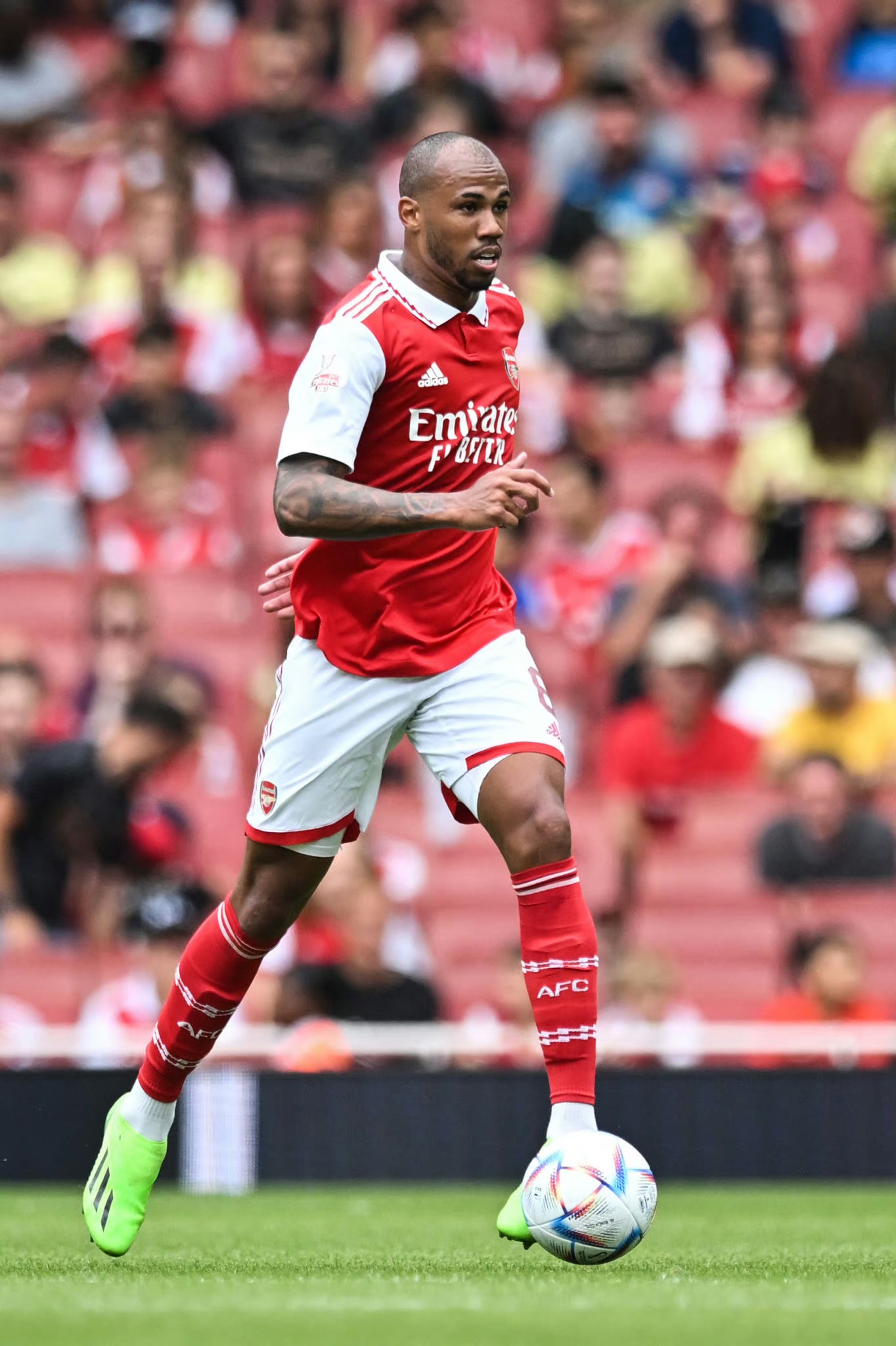 阿联酋球员在国际比赛中发挥突出