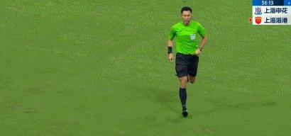 包含今晚焦点：德国爆冷，争议判罚的词条