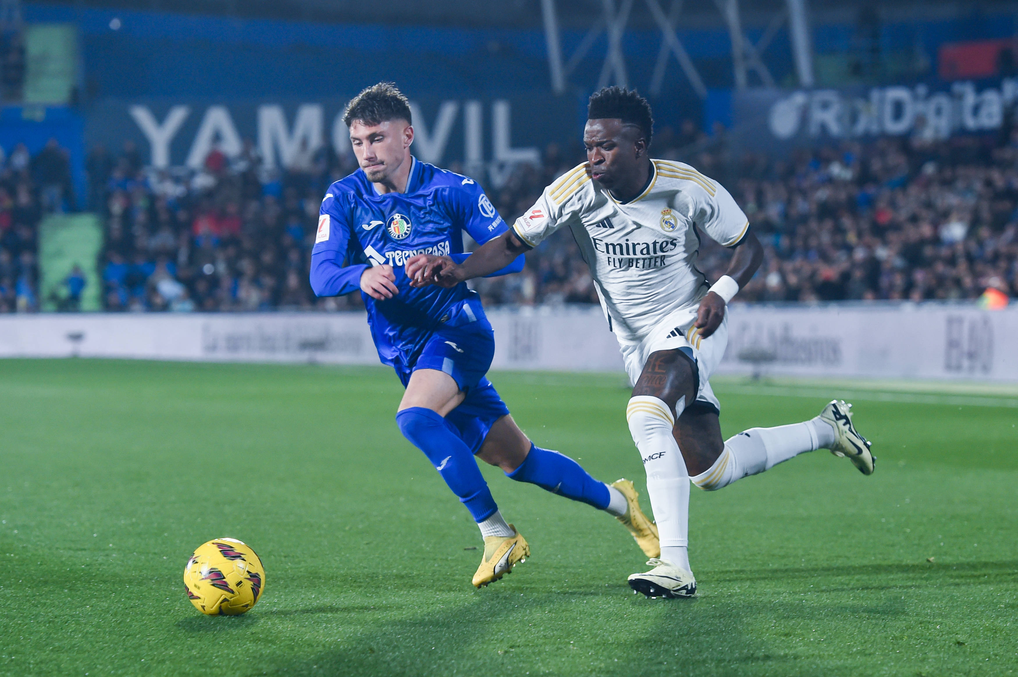 包含国足战平切尔西，孙兴慜世界波破门西甲的词条