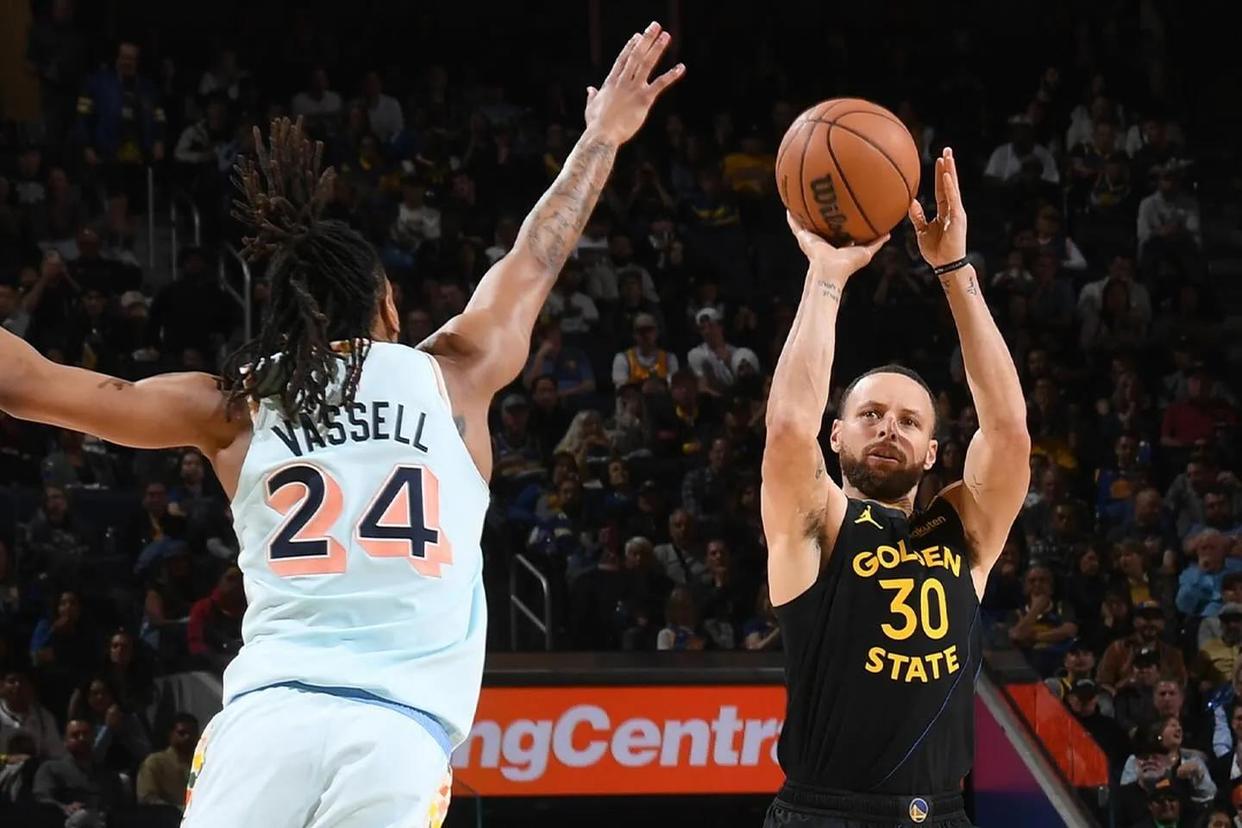 勇士战胜马刺，格林完成关键封盖的简单介绍