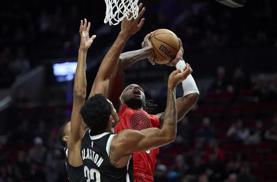 太阳击败篮网结束连败，艾顿得分破25的简单介绍