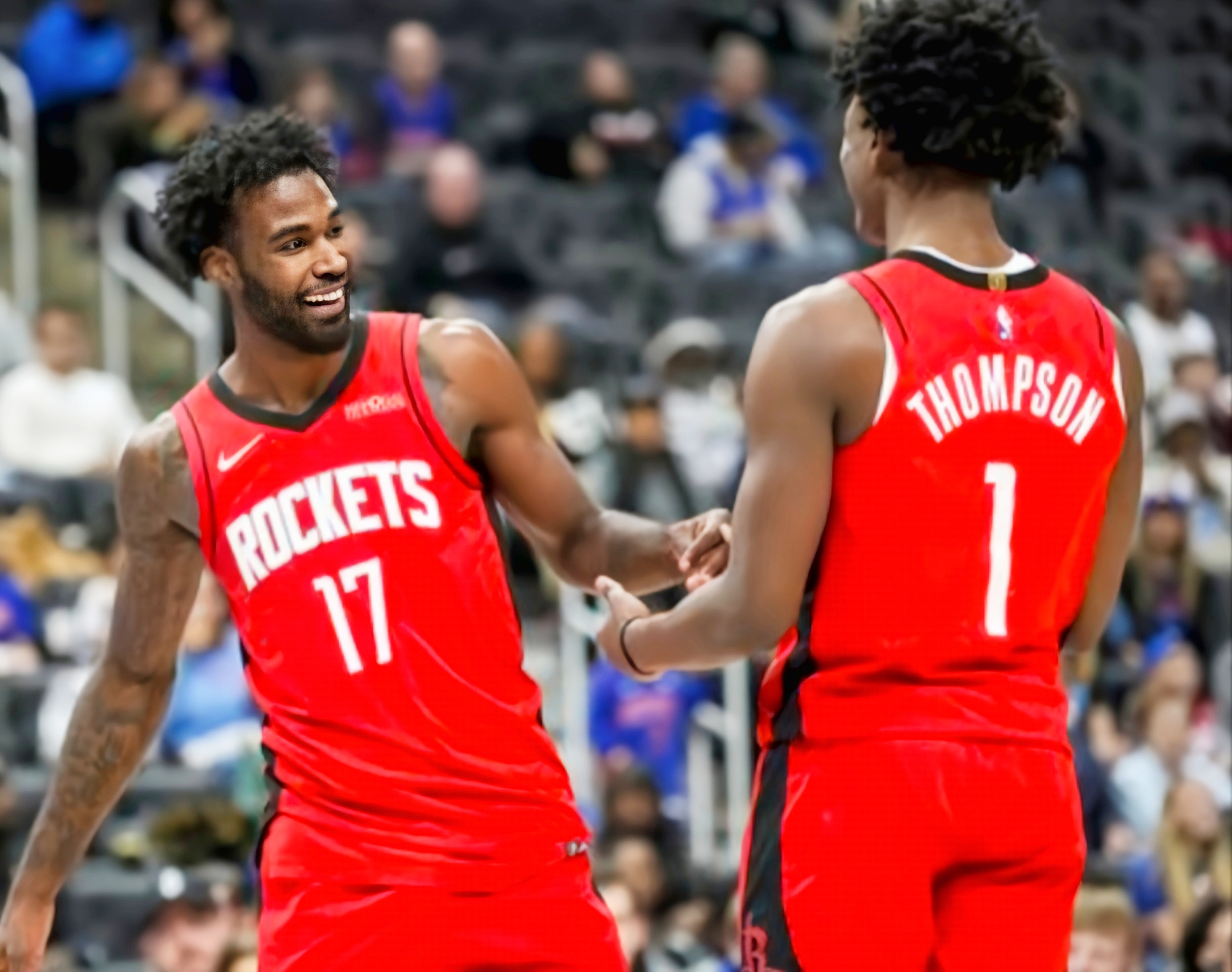 火箭险胜马刺，继续领先西部