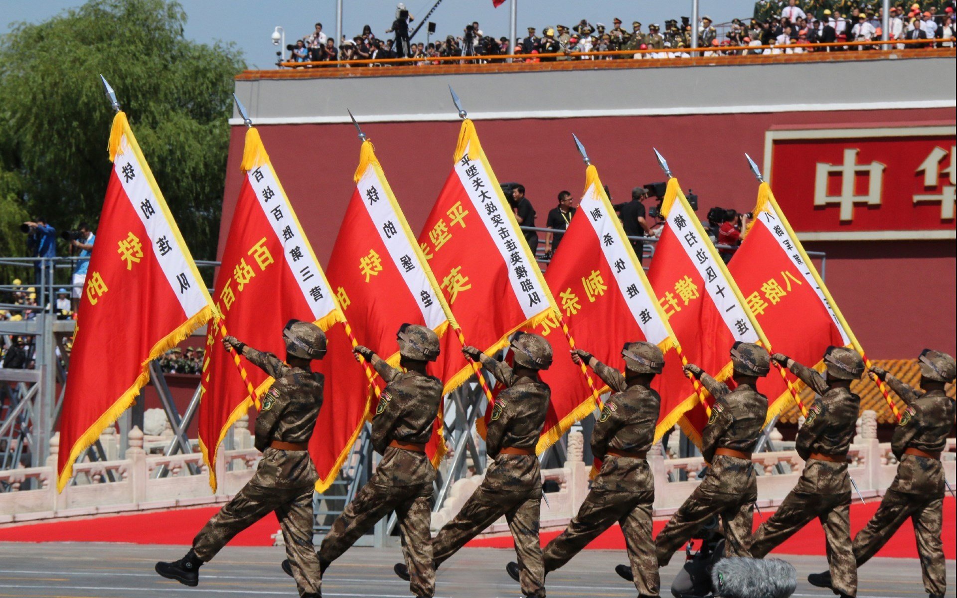 银箭裂空，蒂亚戈在年度争冠之夜以持续杀伤改写命运