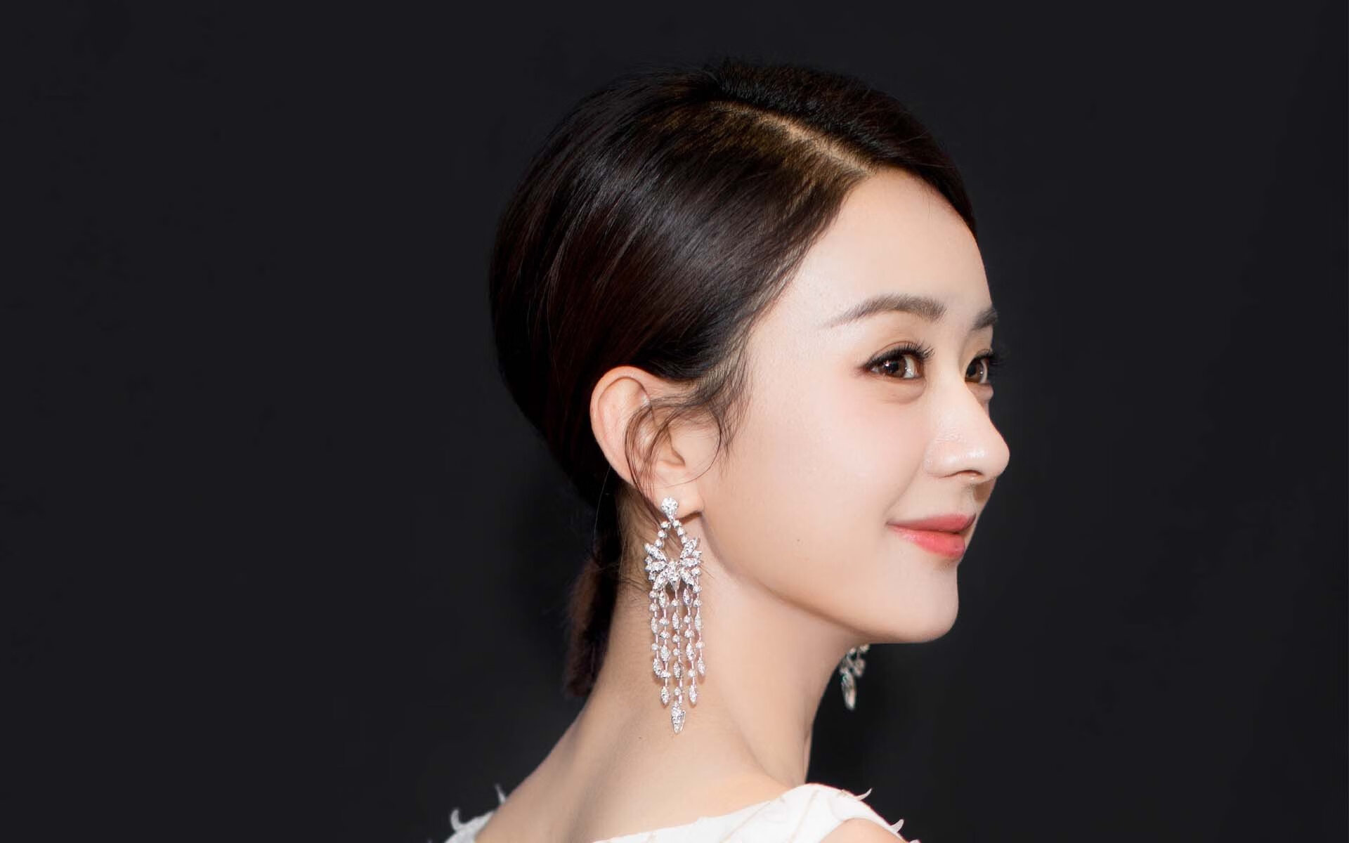 碾压奇才！费城三巨头竟成陪衬 文班亚马封神夜诠释何为天赋